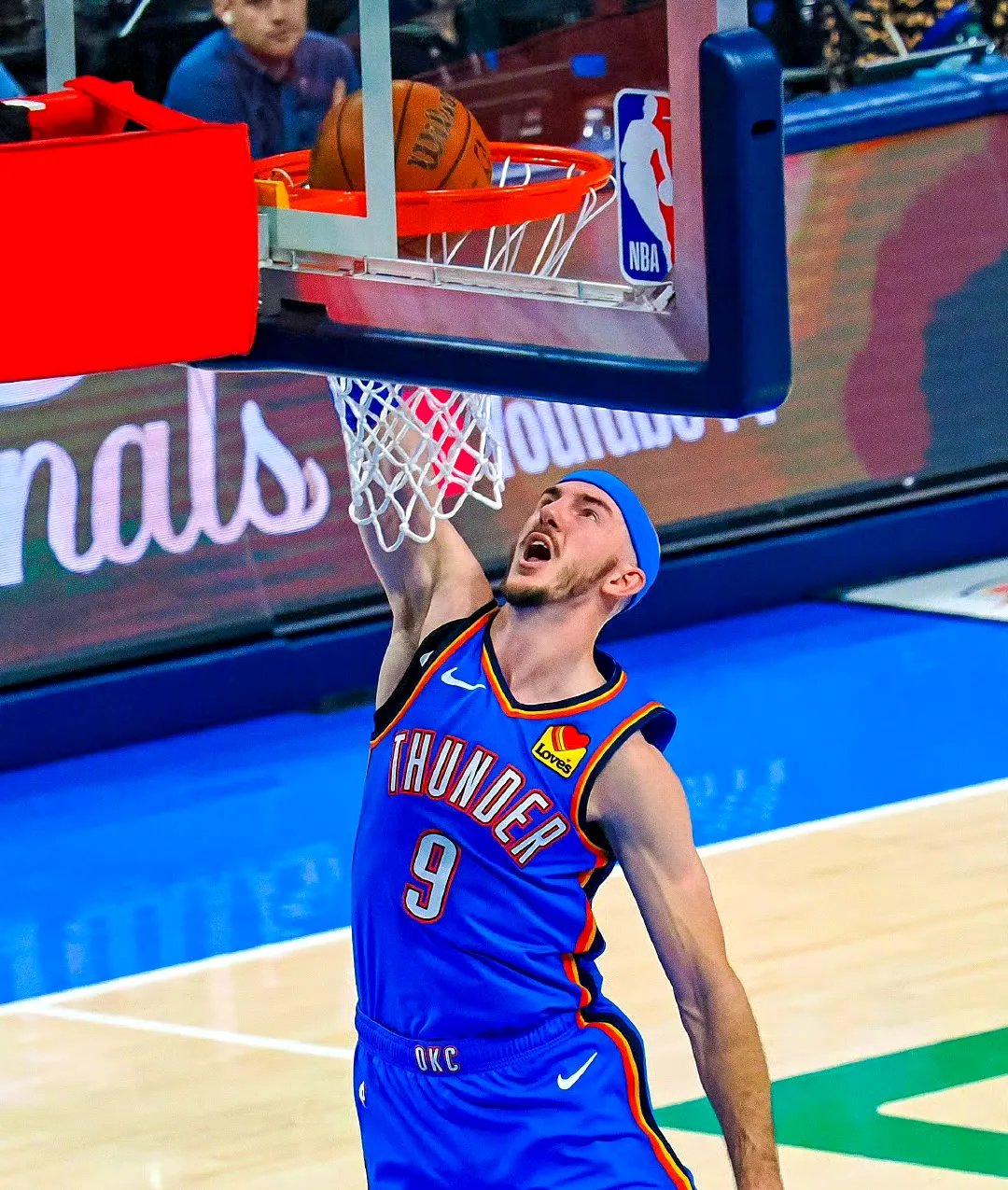 开云体育-今晚突围战来临，俄克拉荷马雷霆围绕英超调整名单，质疑声仍在，球探报告显示潜力的简单介绍